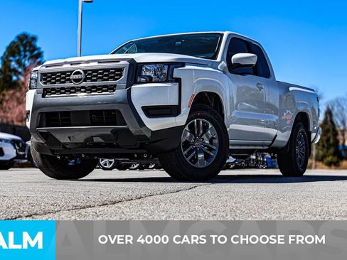 Certified 2025 Nissan Frontier SV image 2