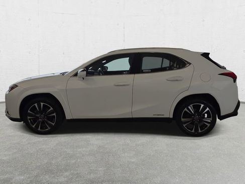Used 2022 Lexus UX 250h 250h Base w/ Premium Package image 8
