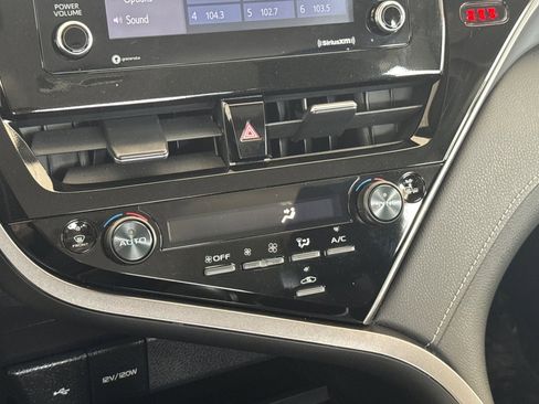 Used 2024 Toyota Camry SE FWD image 18