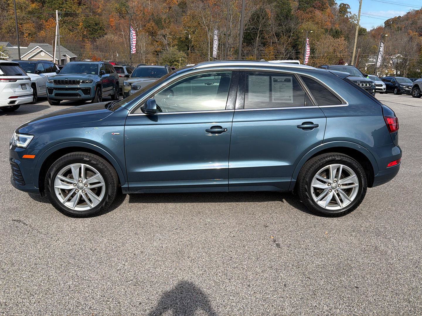 Used 2018 Audi Q3 2.0T Premium Plus w/ Premium Plus Package AWD/4WD image 11