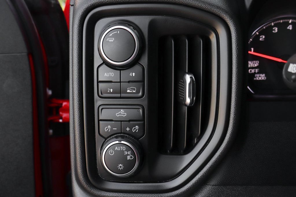 Used 2023 Chevrolet Silverado 1500 Custom AWD/4WD image 20