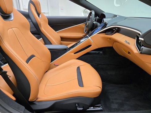Used 2026 Ferrari Roma Spider RWD image 26
