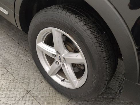 Used 2019 Ford Explorer XLT FWD image 31
