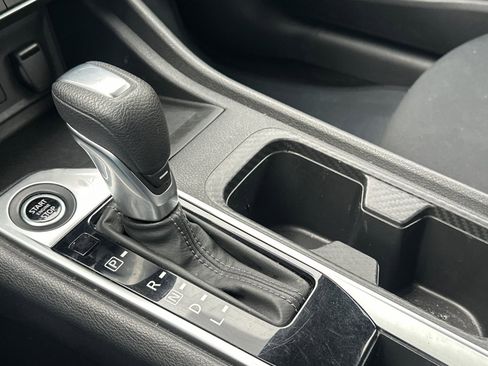 Certified 2024 Nissan Sentra SV image 20