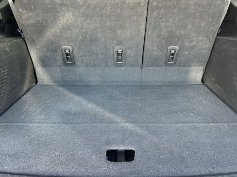 Used 2023 Chevrolet Suburban Premier AWD/4WD image 16