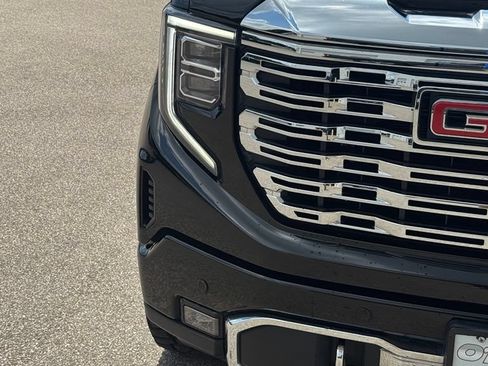 Used 2024 GMC Sierra 1500 Denali AWD/4WD image 9
