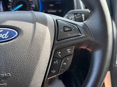 Certified 2022 Ford Edge SE w/ Black Appearance Package image 20