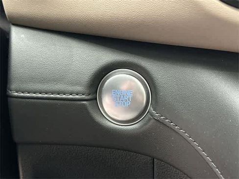 Used 2023 Hyundai Santa Fe Limited image 11