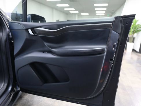 Used 2016 Tesla Model X 90D AWD/4WD image 32
