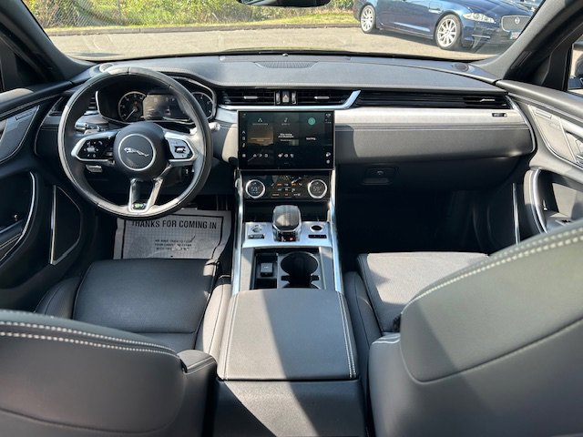 Certified 2022 Jaguar XF R-Dynamic SE AWD/4WD image 18