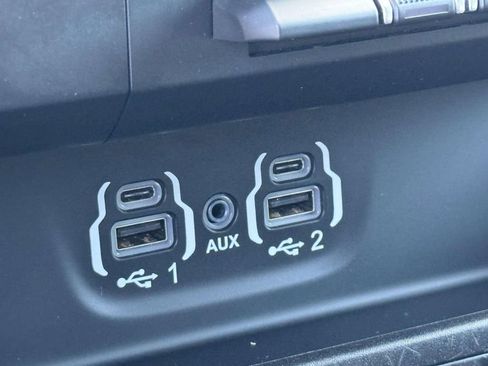 Used 2021 RAM 1500 Laramie w/ Sport Appearance Package AWD/4WD image 29