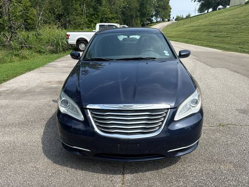 Used 2013 Chrysler 200 Touring w/ S Exterior Appearance Pkg FWD image 7