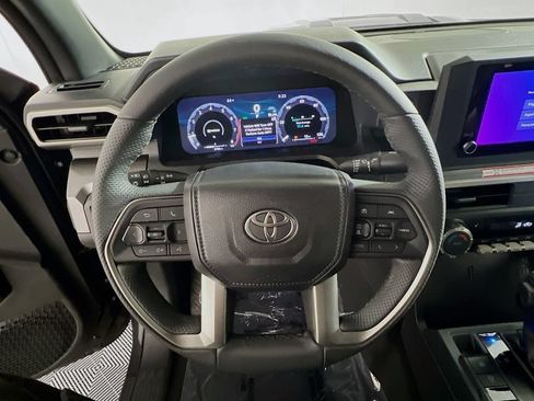Certified 2025 Toyota Tacoma TRD Sport AWD/4WD image 10