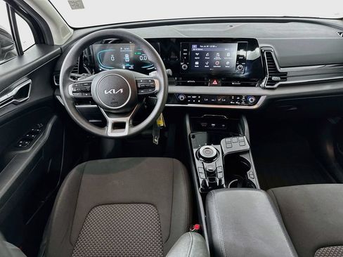 Used 2025 Kia Sportage LX FWD image 21