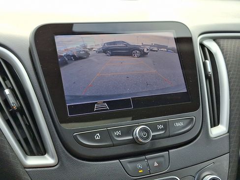 Used 2022 Chevrolet Malibu LT w/ Midnight Edition image 21