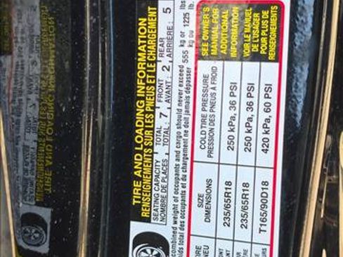 Used 2021 Toyota Highlander XLE AWD/4WD image 28