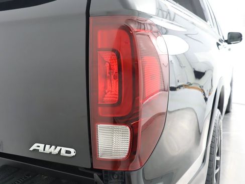 Used 2020 Honda Ridgeline RTL-E image 11