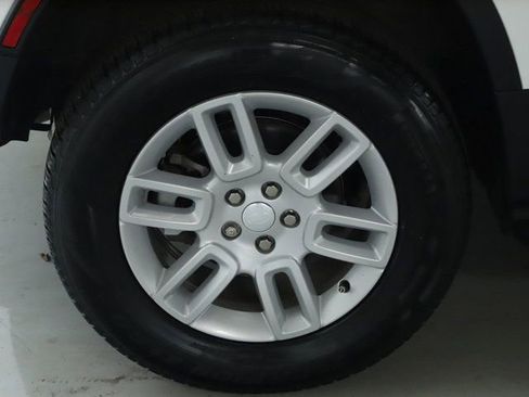 Certified 2023 Land Rover Defender 110 S AWD/4WD image 43