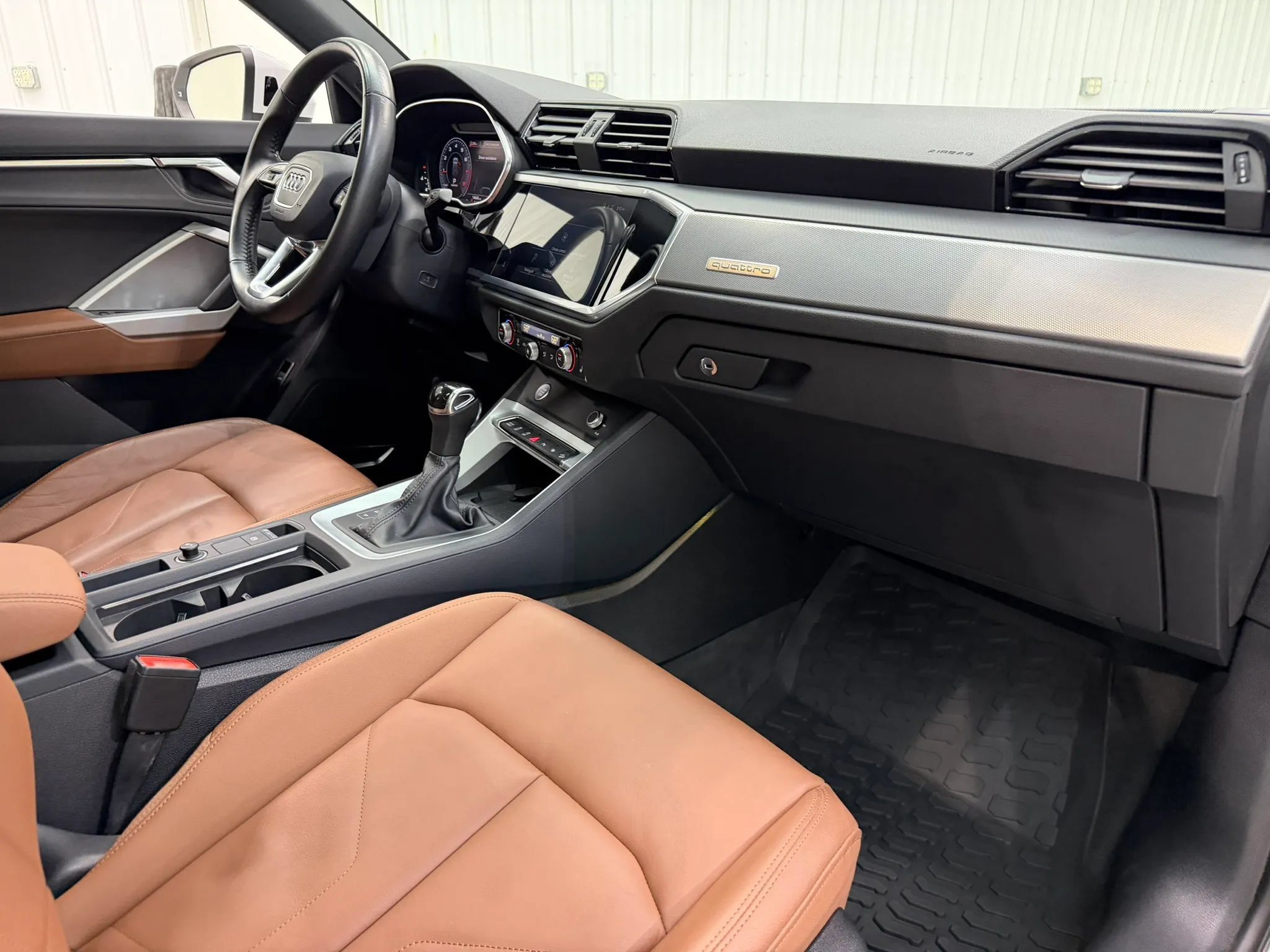 Used 2020 Audi Q3 2.0T Prestige w/ Prestige Package AWD/4WD image 14