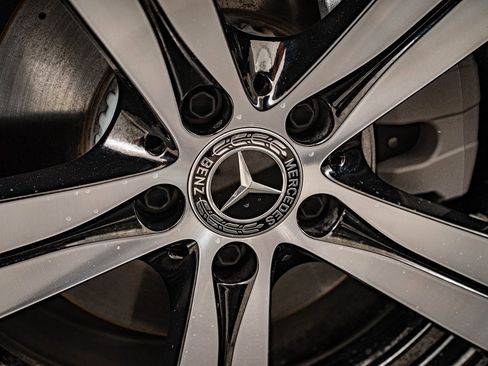 Certified 2025 Mercedes-Benz C 300 4MATIC Sedan image 9