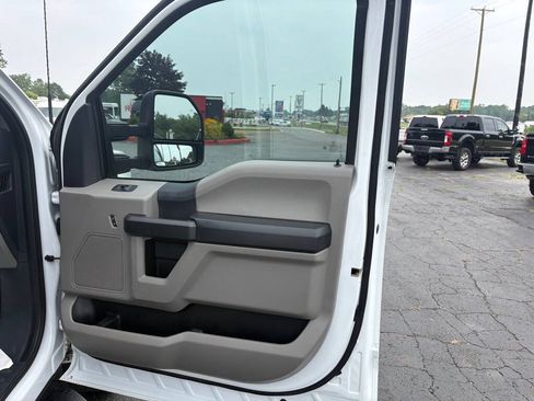Used 2022 Ford F350 XL w/ Power Equipment Group AWD/4WD image 22