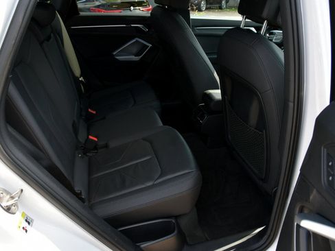 Used 2020 Audi Q3 2.0T Premium image 27