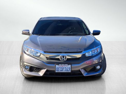 Used 2018 Honda Civic EX-T image 2
