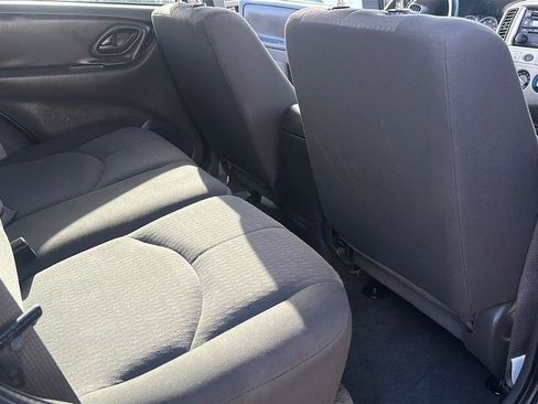 Used 2006 MAZDA Tribute I FWD image 28