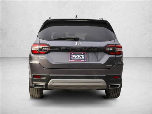 Used 2023 Honda Pilot Elite image 6