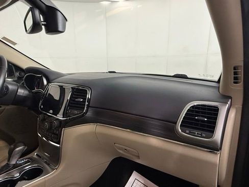 Used 2019 Jeep Grand Cherokee Limited w/ Mopar Chrome Edition Group RWD image 37