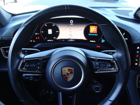 Used 2020 Porsche Taycan 4S image 15