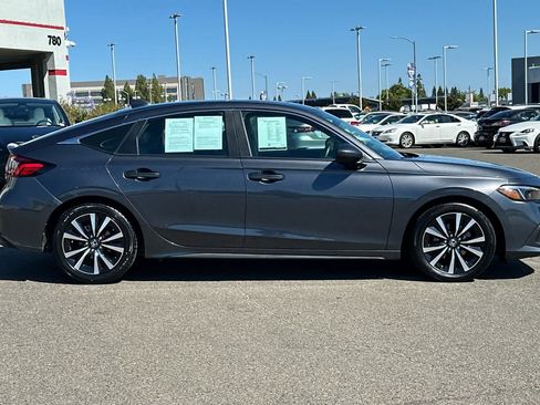Used 2023 Honda Civic EX-L image 6