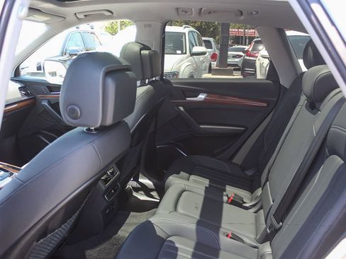 Used 2023 Audi Q5 2.0T Premium AWD/4WD image 23