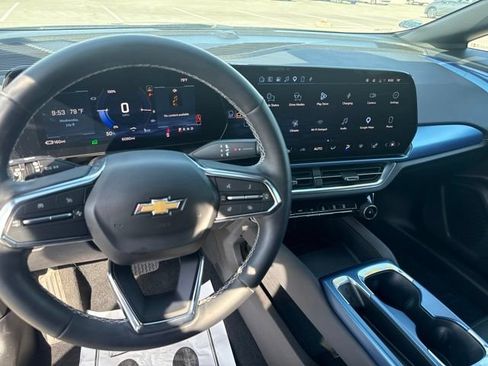 Used 2024 Chevrolet Equinox EV LT FWD image 16