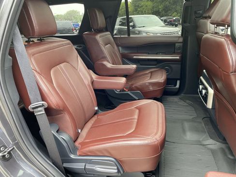 Certified 2024 Ford Expedition Limited image 43