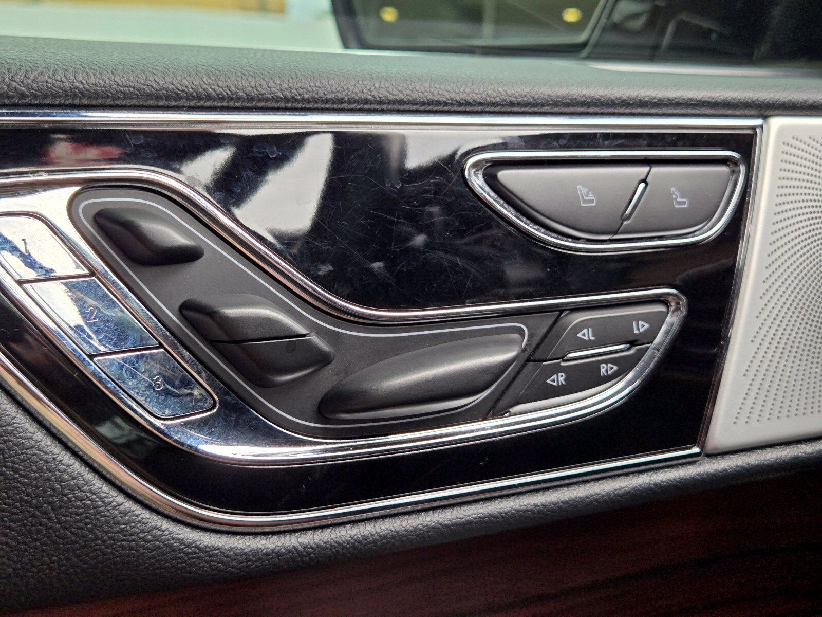 Used 2023 Lincoln Navigator Reserve AWD/4WD image 42