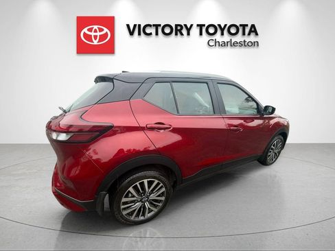 Used 2024 Nissan Kicks SV FWD image 7