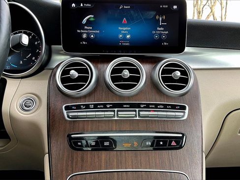 Used 2020 Mercedes-Benz GLC 300 4MATIC image 14