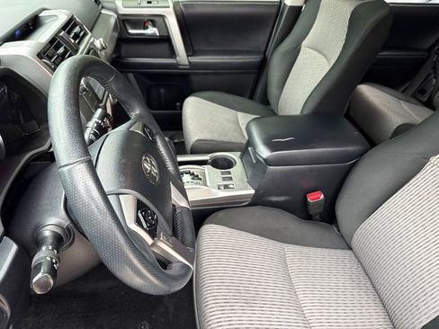 Used 2018 Toyota 4Runner SR5 AWD/4WD image 19