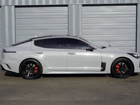 Used 2020 Kia Stinger GT2 AWD/4WD image 7