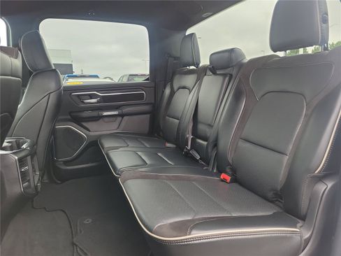 Used 2024 RAM 1500 Laramie AWD/4WD image 15