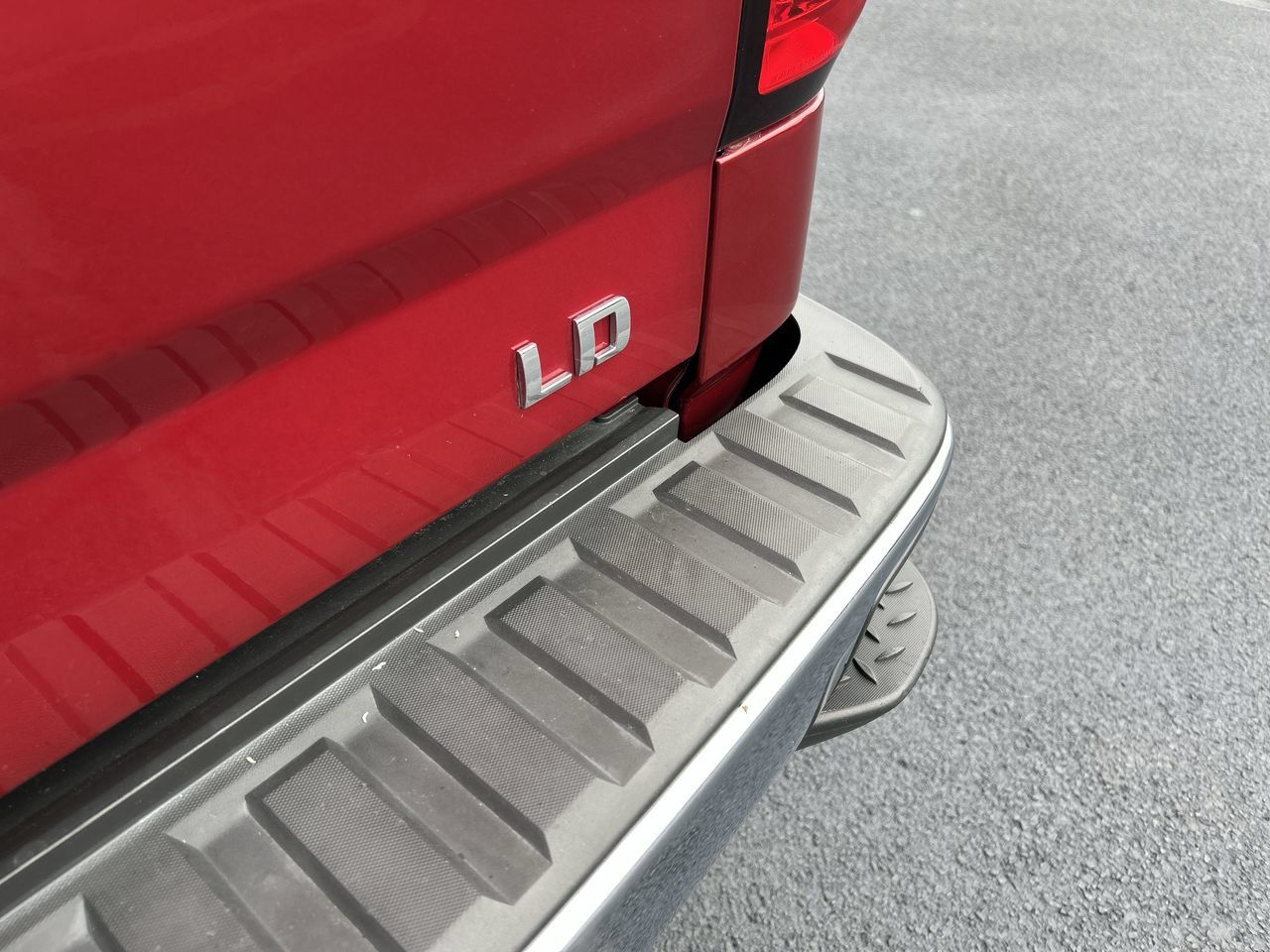 Used 2019 Chevrolet Silverado 1500 LT w/ All Star Edition AWD/4WD image 12