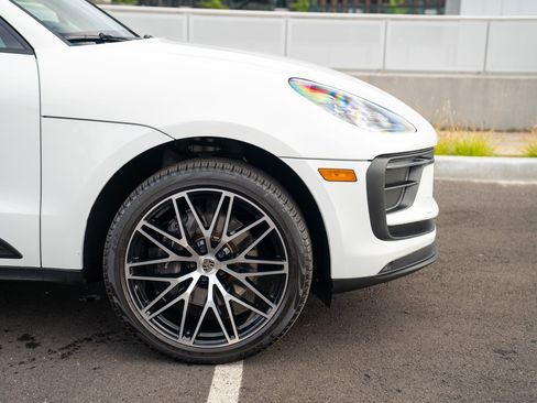 Certified 2023 Porsche Macan Turbo AWD/4WD image 9