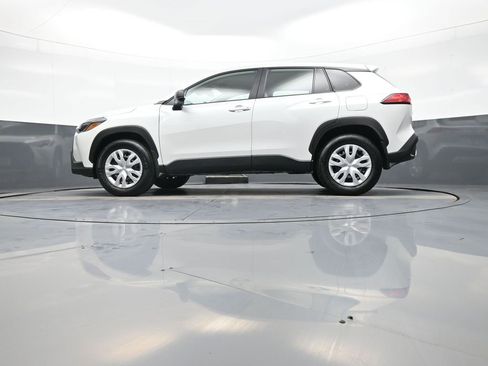 Certified 2024 Toyota Corolla Cross L image 31