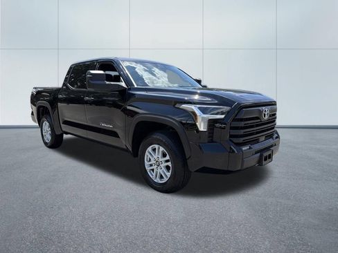 Used 2026 Toyota Tundra SR5 w/ SR5 Convenience Package AWD/4WD image 4