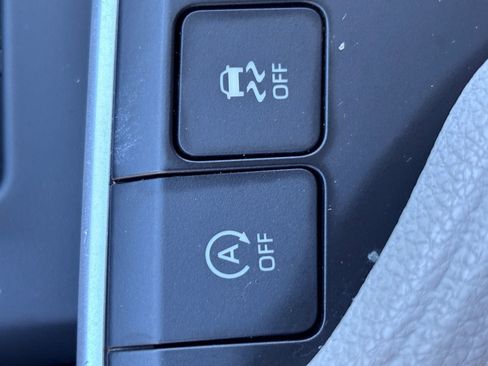 Used 2024 Toyota Grand Highlander FWD image 34