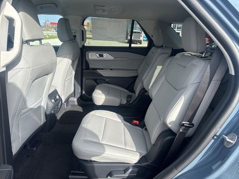New 2026 Ford Explorer Active w/ Active Comfort Package image 10