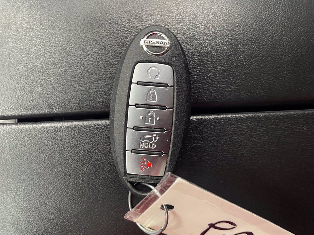 Used 2021 Nissan Rogue Platinum FWD image 18