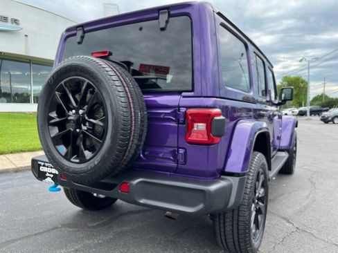 Used 2023 Jeep Wrangler Unlimited Sahara w/ Cold Weather Group AWD/4WD image 61