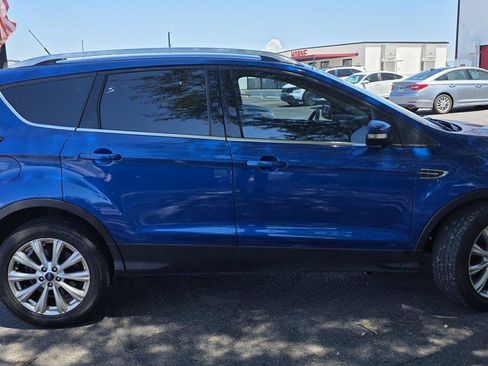 Used 2017 Ford Escape Titanium FWD image 4